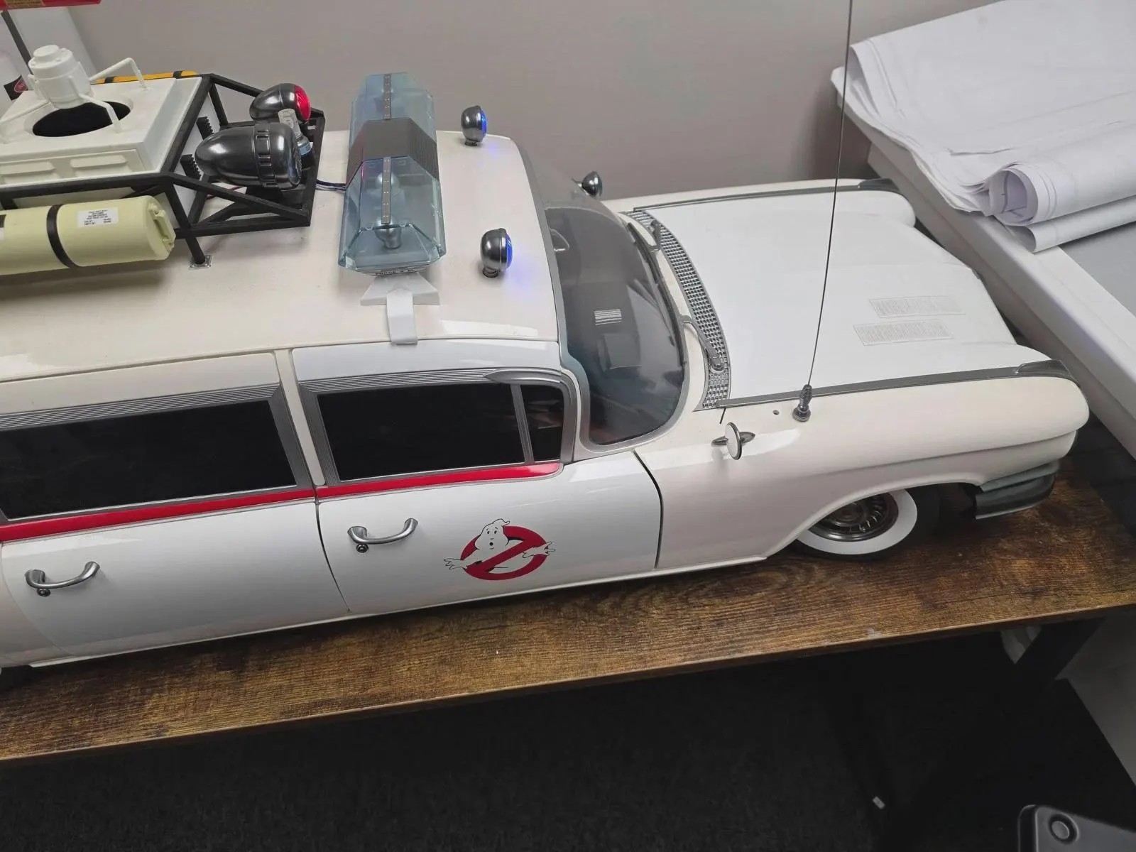 Blitzway 1/6 scale Ecto-1 collector vehicle